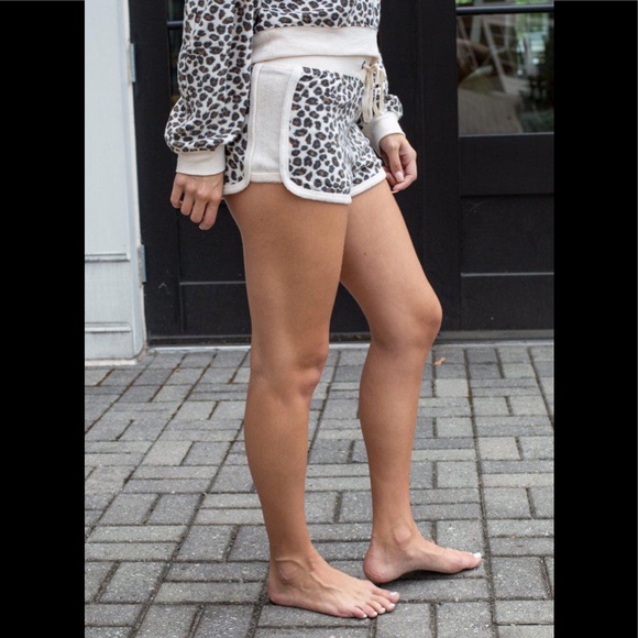 NWT Z Supply Leopard Shorts - Picture 4 of 12